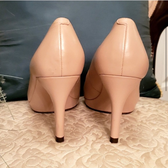 Nine West nude leather peep-toe pump size 8.5 - Picture 4 of 8